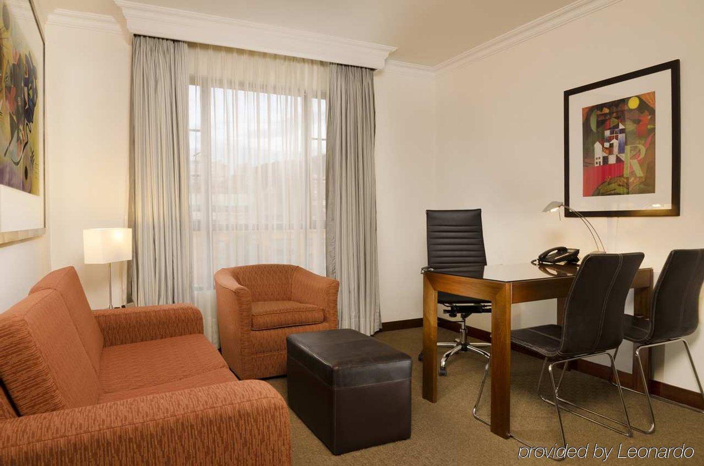 Embassy Suites By Hilton Bogota - Rosales Exterior foto A typical hotel room