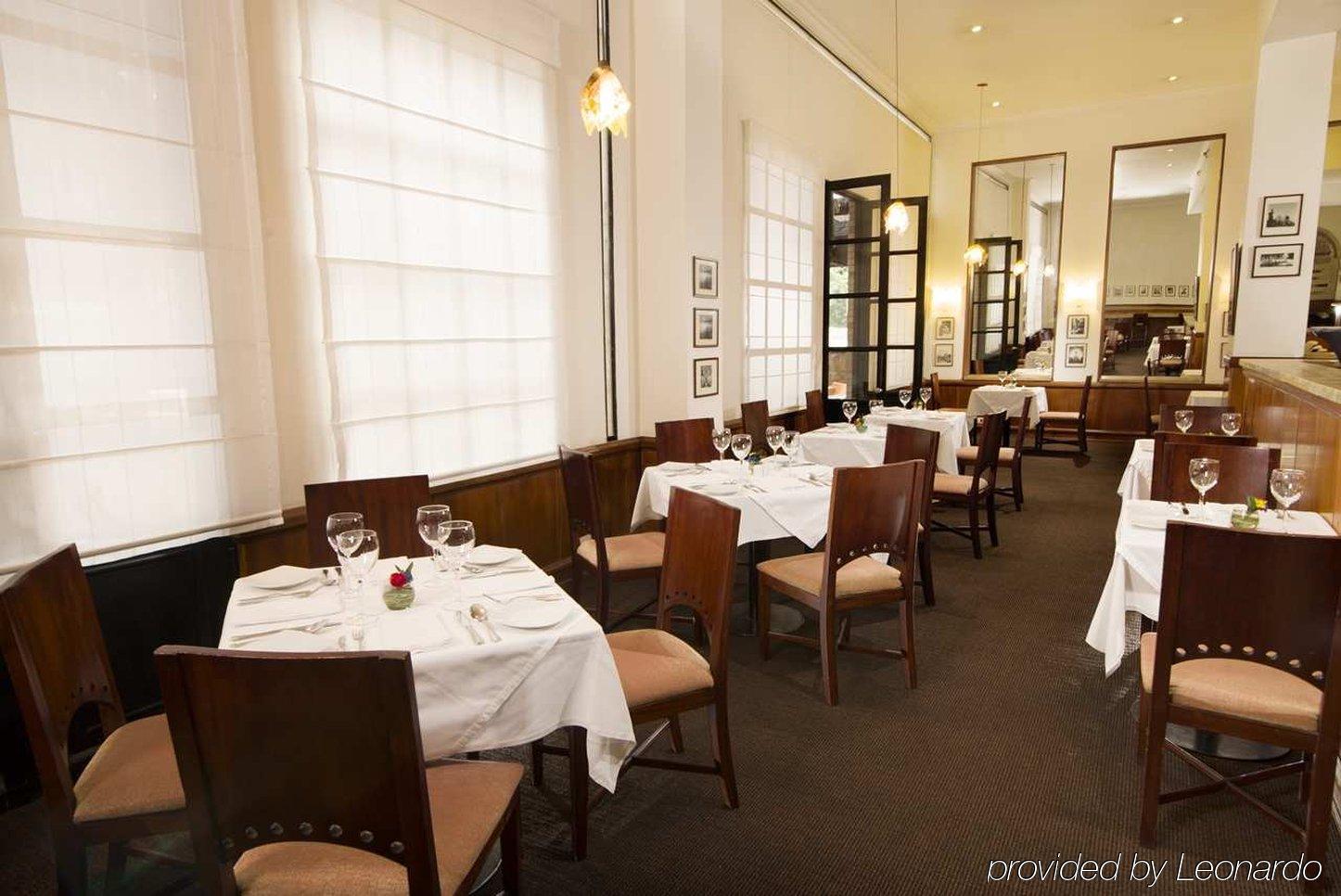 Embassy Suites By Hilton Bogota - Rosales Exterior foto The restaurant's interior